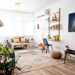 https://santurcia-hostel-bar.sanjuanpuertorico-hotels.com